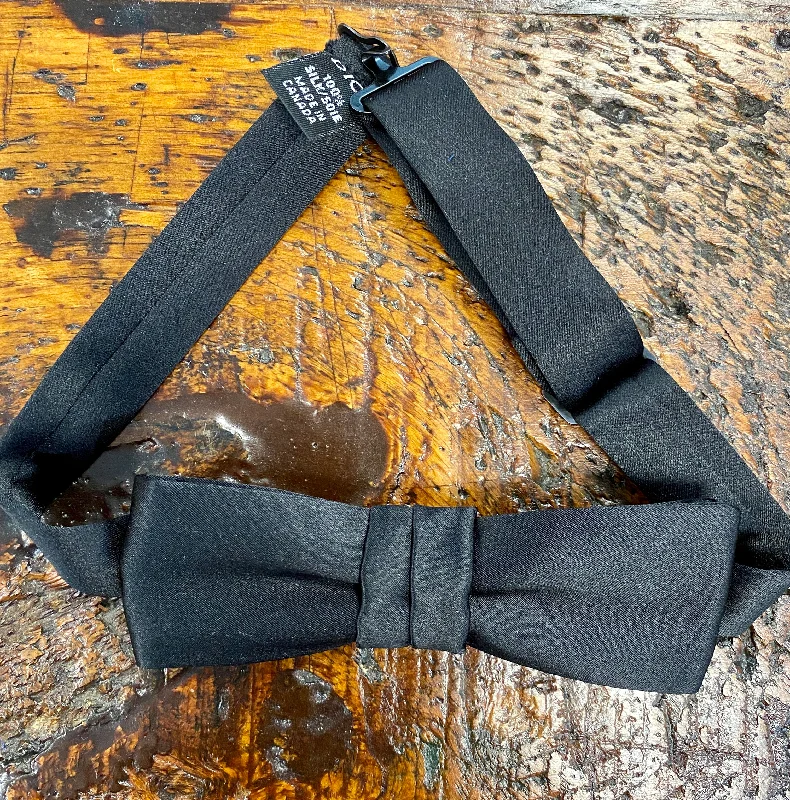 CIGAR SATIN BOWTIE